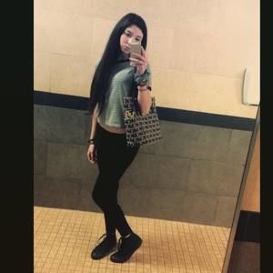 Meet your Posher, Michaela