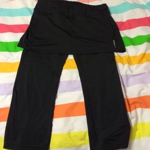 NEW Reebok cropped leggings with skirt(KIDS SIZED)