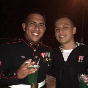 Meet your Posher, Carlos