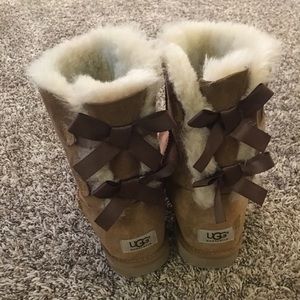 Ugg Bailey Bow Size 8