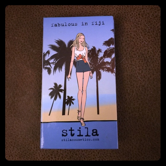 Stila Fabulous in Fiji Palette
