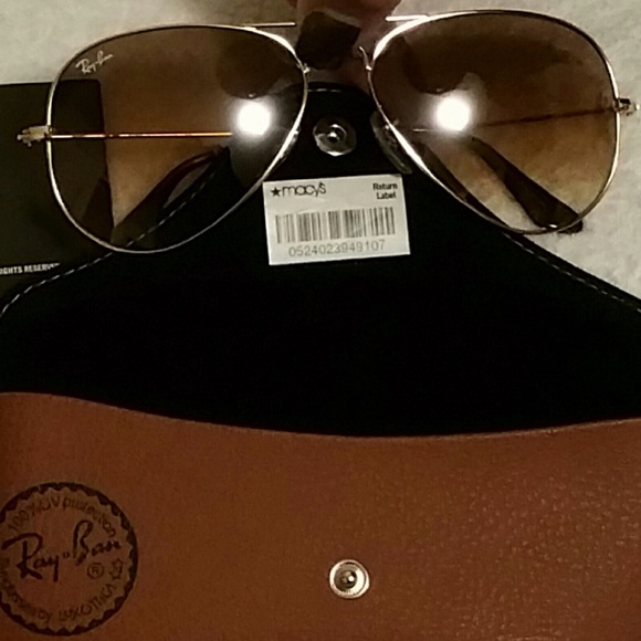Ray-Ban Sunglasses- Authentic main image 2
