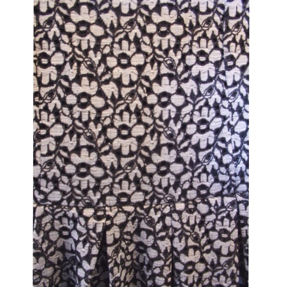 floral dress *MOVING SALE* - Picture 2 of 3