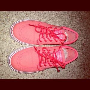Janoski Pink Nike shoes