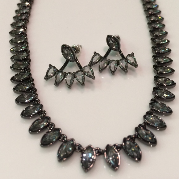 Stunning Gunmetal Cleopatra Necklace - Picture 3 of 4