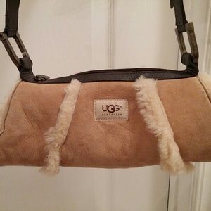 Ugg  shirling purse
