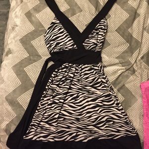 Chelsea zebra cocktail dress M