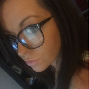 Meet your Posher, Lynsey