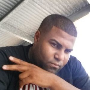 Meet your Posher, Carlos