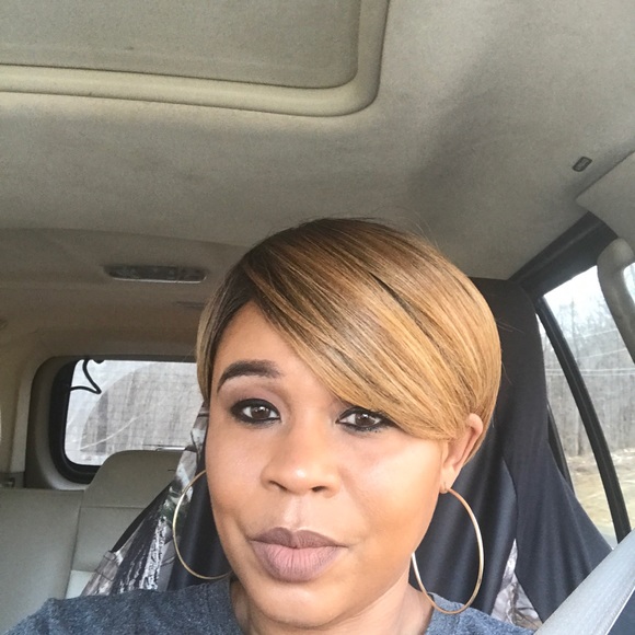 Meet your Posher, Sonja - Picture 3 of 3