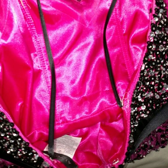 Hot pink and black prom dress. Size 2 - Picture 4 of 4