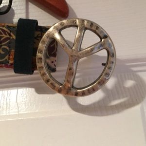 Belt floral Lucky Brand w/silver peace sign buckle