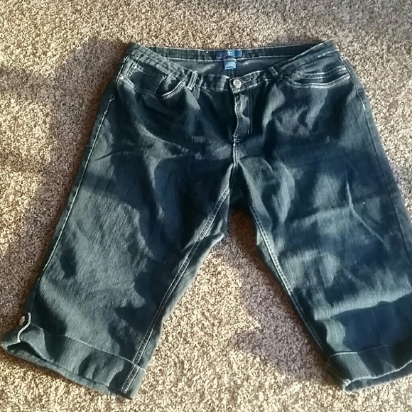 Plus Size Jean Capris