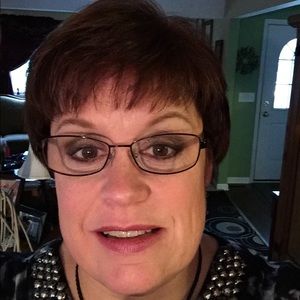 Meet your Posher, Jacqueline