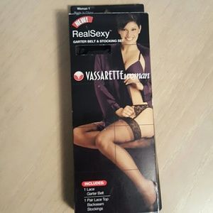 Garter belt and stockings set buy vassarette