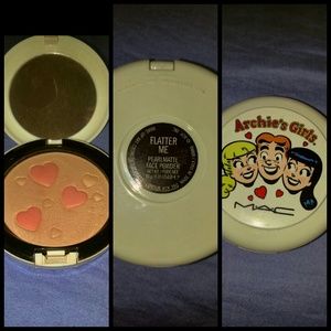 MAC "Archies Girls" Pearl Matte Face Powder