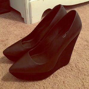 Black aldo wedges