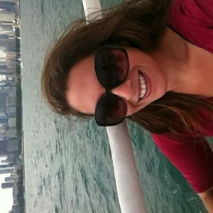 Meet your Posher, Abigail