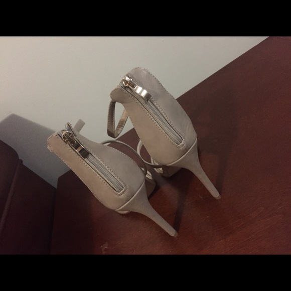 Nude strappy sandals - Picture 3 of 4