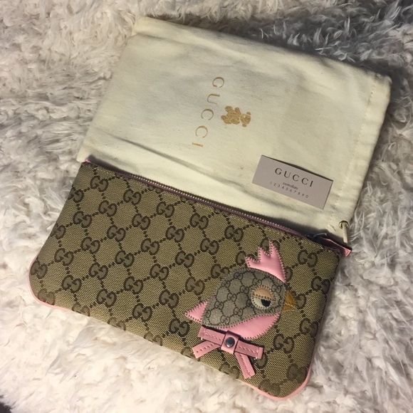 Gucci Handbags - NeverUsed 2011 Gucci Zoo Pouch