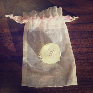 Adjustable and detachable VS bra straps