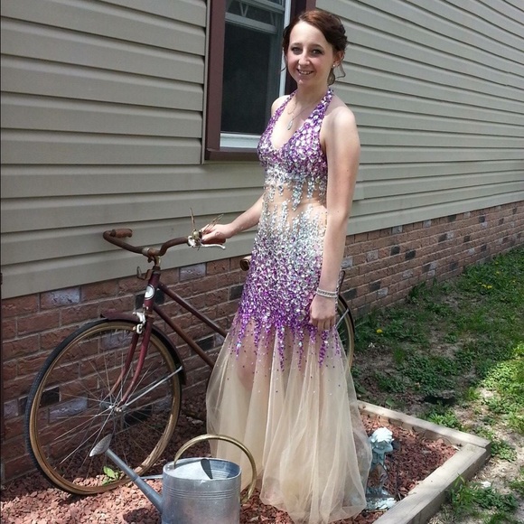 Prom dress - Picture 2 of 2