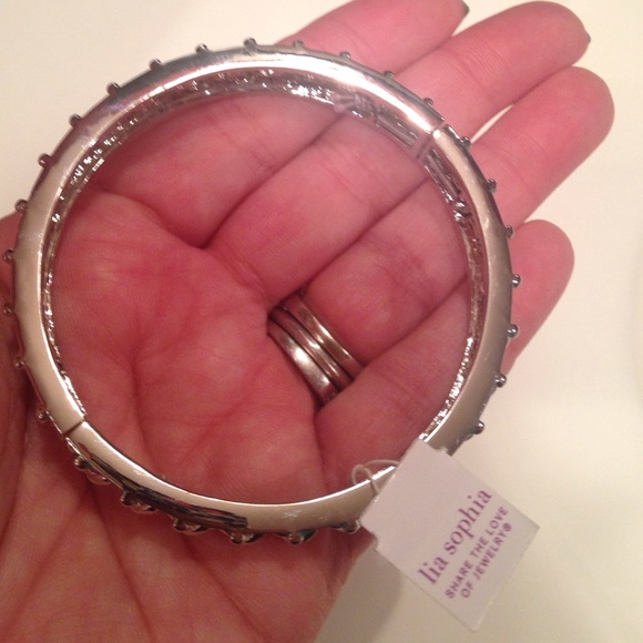 🎉HP🎉NWT Lia Sophia silver/teal stretch bracelet - Picture 3 of 4