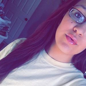 Meet your Posher, Adrienne