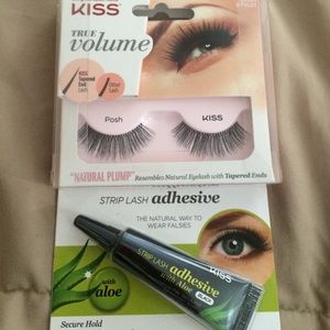New In Box , Kiss false eyelashes & adhesive