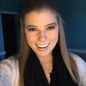 Meet your Posher, Hailey