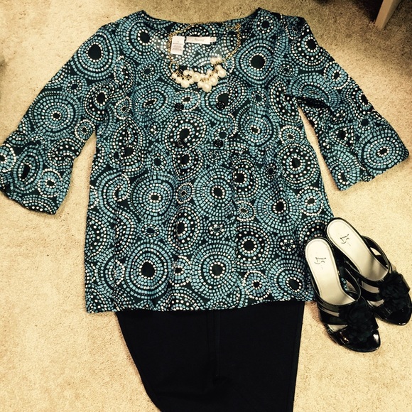 Double breasted Blouse.