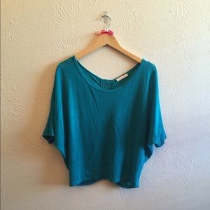 Teal top