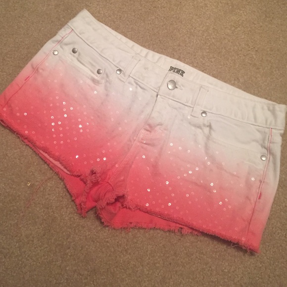 ✨PINK Ombré denim fringe shorts✨