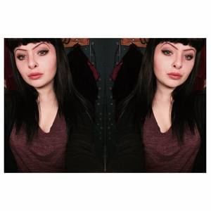 Meet your Posher, Cassandra