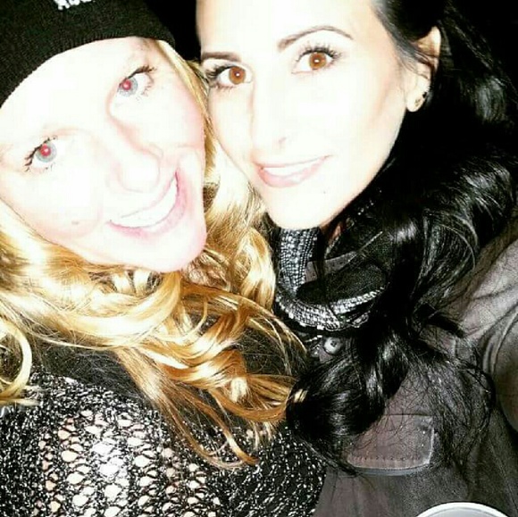 Meet your Posher, Hollie - Picture 3 of 3