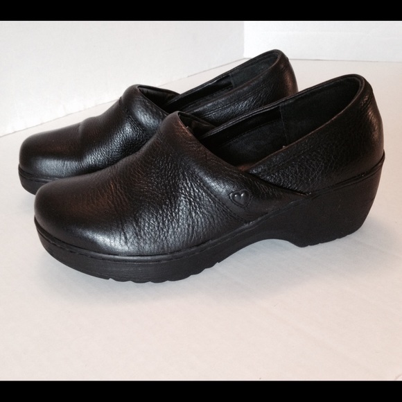 Nurse mates black clog shoes