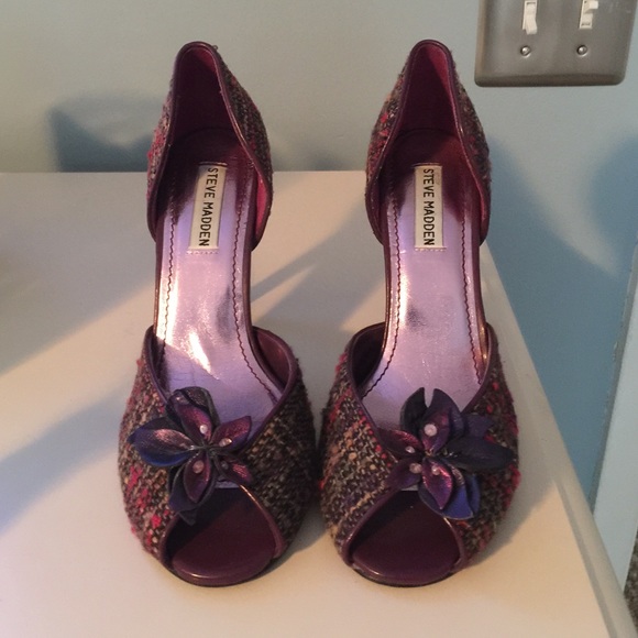 Steve Madden tweed heels