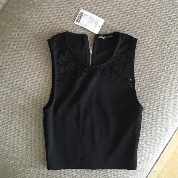 Blaxk crop top, with tags
