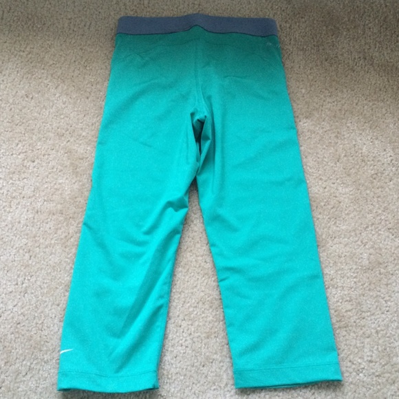 Nike Pro dri-fit teal and white cropped leggings S - Picture 3 of 6