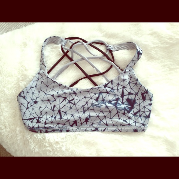 Lululemon Free To Be Wild bra