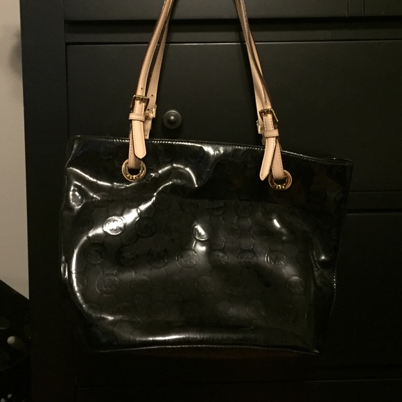Black AUTHENTIC Michael kors jet set tote