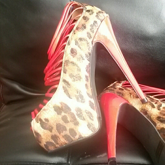 Shoes - Picture 2 of 3