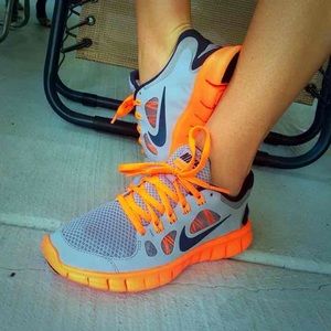 ❌ SOLD Orange gray Nike free run 5.0