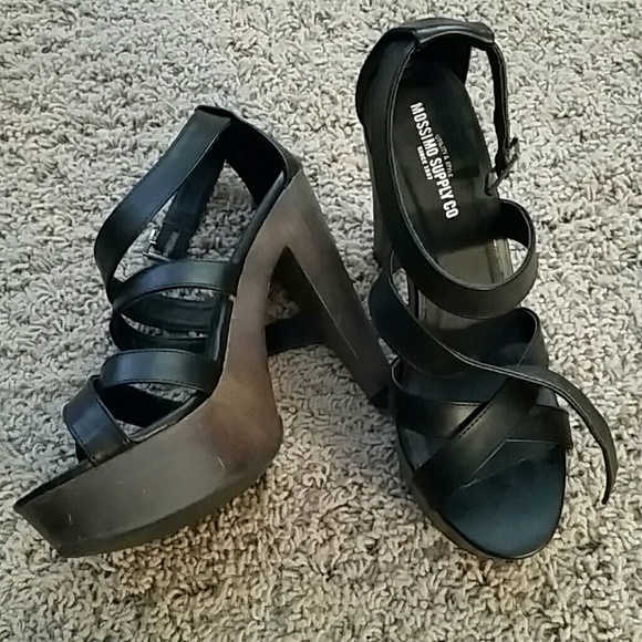 High heels! SOLD - Picture 2 of 4