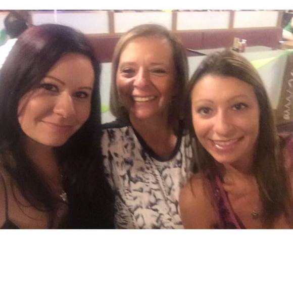 Meet your Posher, Evelyn - Picture 1 of 1