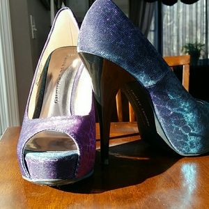 Chinese Laundry Platform pumps