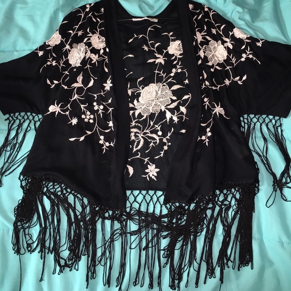 ABERCROMBIE&FITCH Black Fringed Kimono - One Size