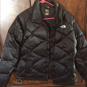 NORTH FACE BLACK PUFFY JACKET LARGE