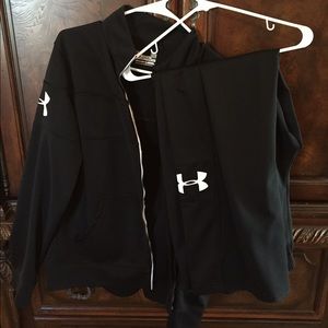 Under armour women's jogging suit. Black. Large