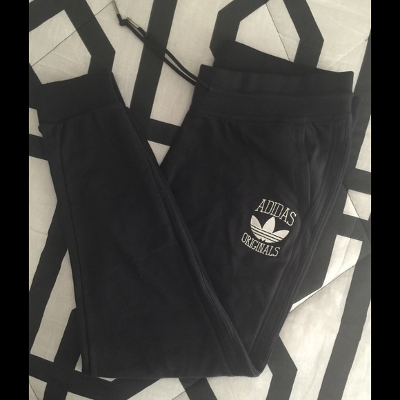 Adidas Original Joggers (cuffed slim)